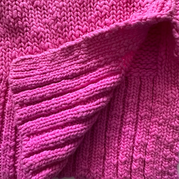 Woman’s Gap Sweater - Picture 5 of 11